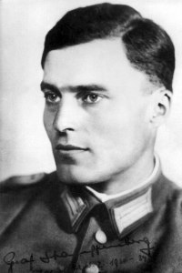 Claus Schenk Graf von Stauffenberg (1907 - 1944)